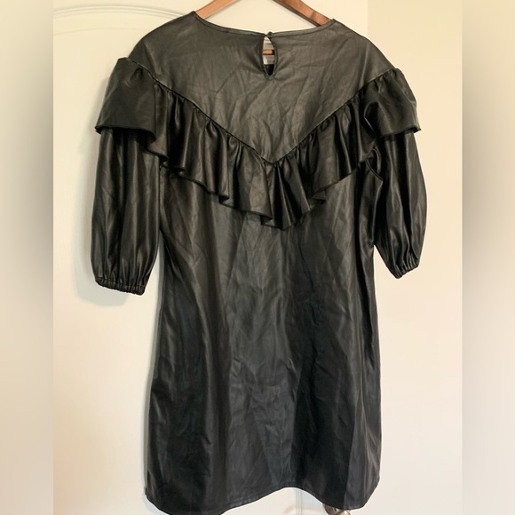 Avoly s’edge ruffle black dress - Picture 7 of 8